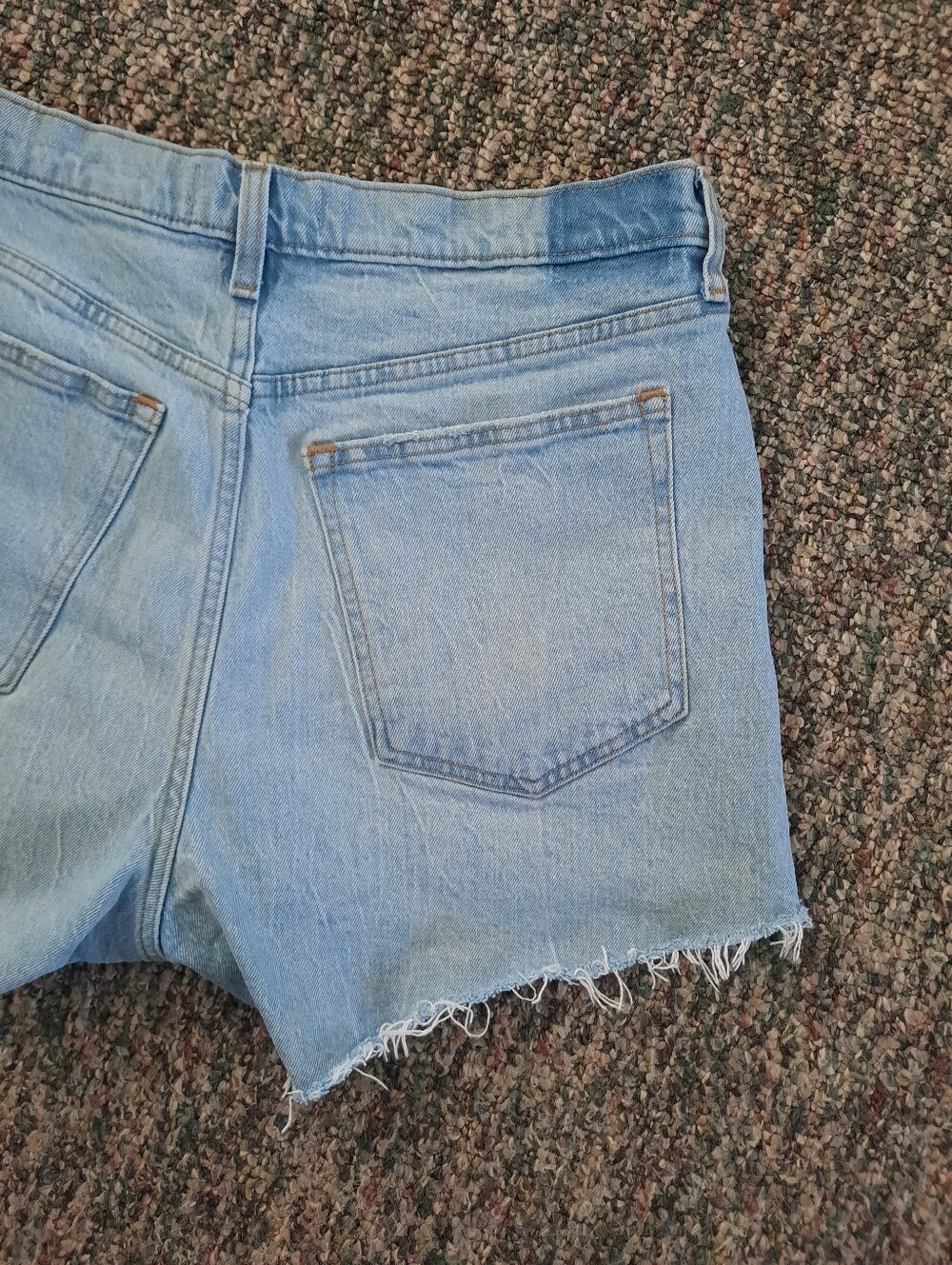 Abercrombie & Fitch The 90s Relaxed Cutoff Short High Rise Denim Size 32/14 - Picture 10 of 13